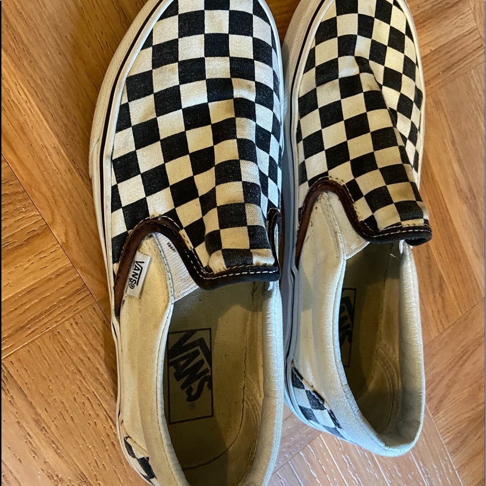 checkerboard vans